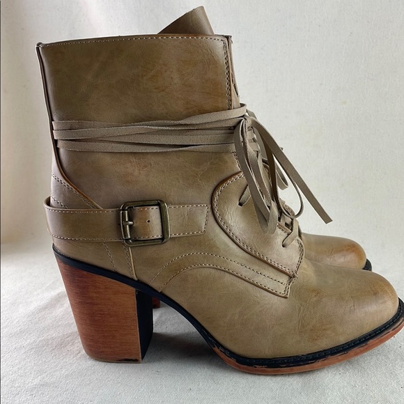 Vintage 93 Bianca Ankle Boot Size 7.5 - Picture 1 of 11